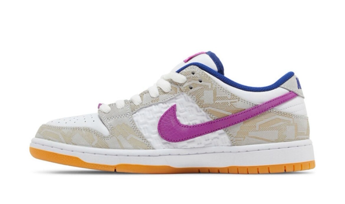 Nike SB Dunk Low 'Rayssa Leal' — Men's shoes at VELXO