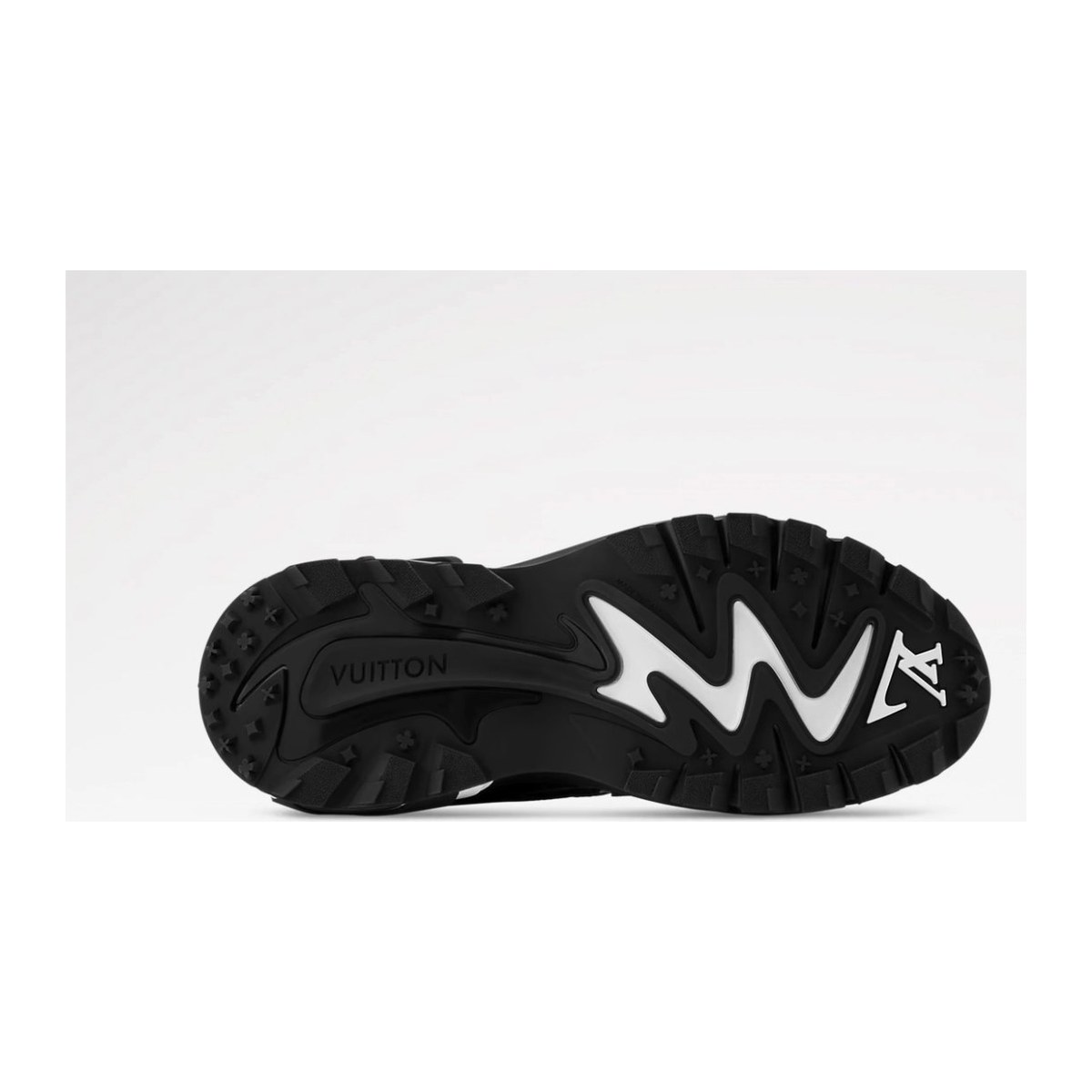 Louis Vuitton LV Runner Tatic Sneaker thumbnail 3